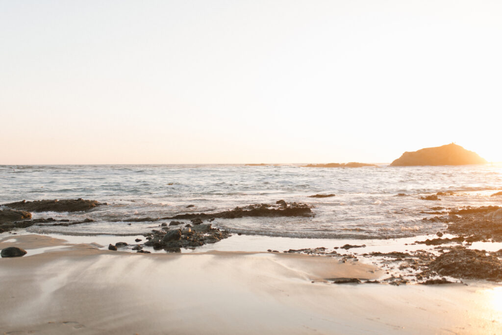 sunset engagement photos
