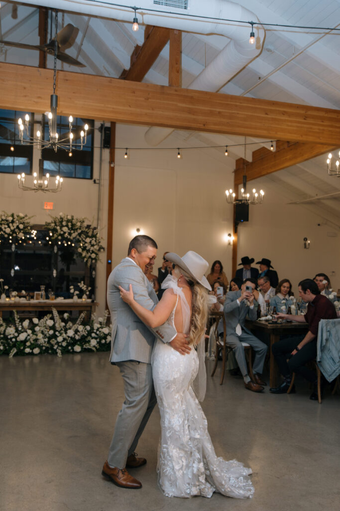 Bride and Groom first dance at Knoxville Wedding Venue